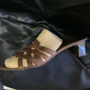 Mootsies Tootsies dark brown sandals size 11